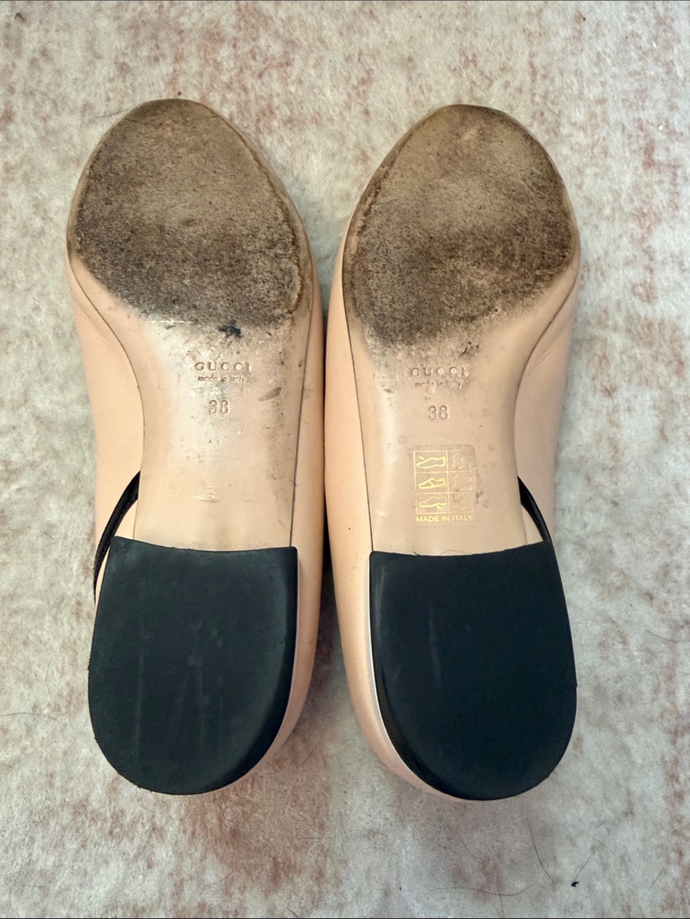 Gucci Nude & White Leather Ballet Flats with Black Trim - Picture 3 of 6